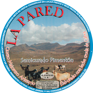 Queso semucurado al Pimenton La Pastora Quesosemicurado al pimenton elaborado con leche cruda de cabra con Denominación de Origen Majorero